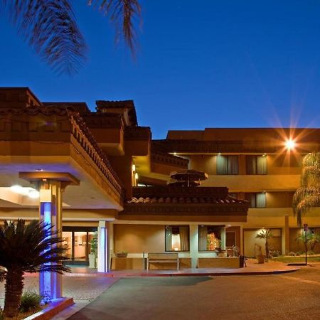 Hotel Xola Moreno Valley Bagian luar foto